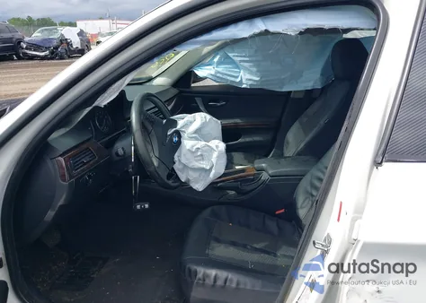 2008 BMW 328 z USA, uszkodzony, nr VIN WBAVC73588KP39532